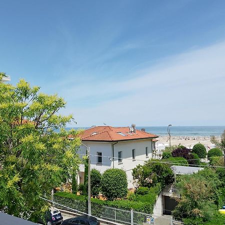 La Casa Al Mare Rimini Exterior foto